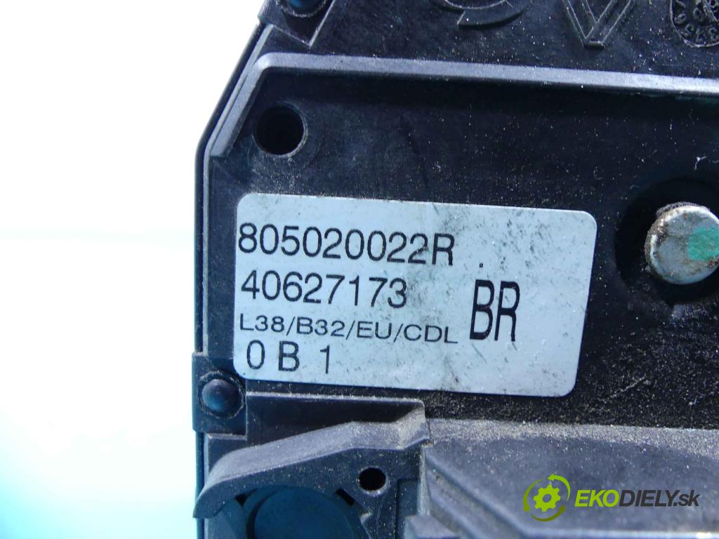 Renault Fluence 1.6 16V 110 hp manual 81 kW 1598 cm3 4- zámek přední pravý 805020022R