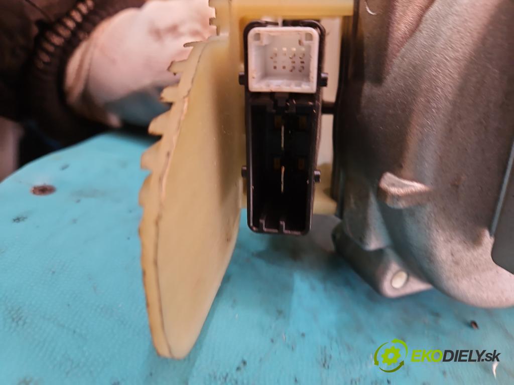 Renault Fluence 1.6 16V 110 HP manual 81 kW 1598 cm3 4- čerpadlo posilovač 488101913R (Servočerpadlo, pumpa riadenia)