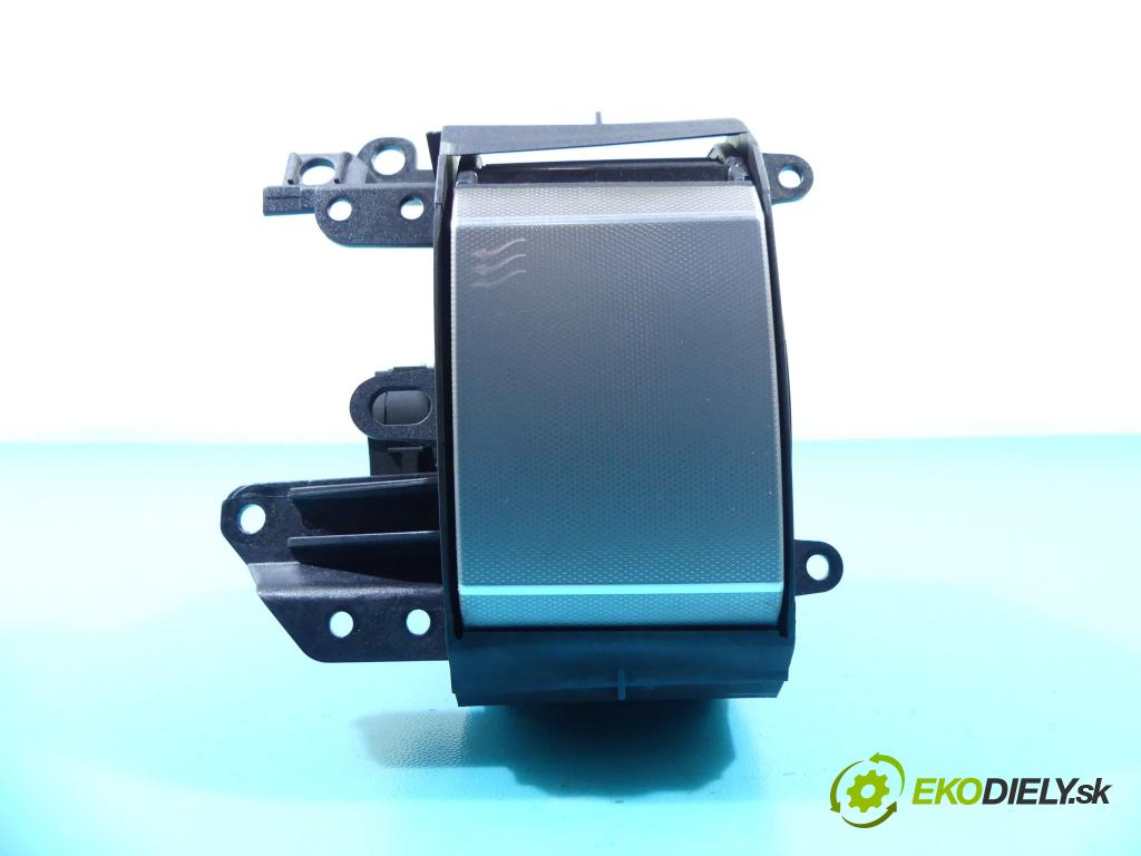 Jaguar XF I X250 2007-2015 3.0 TD V6 211KM automatic 155 kW 2993 cm3 4- Mřížka: kúrenia stredová 8X23-19K617-BJ (Mriežky kúrenia (fukáre))