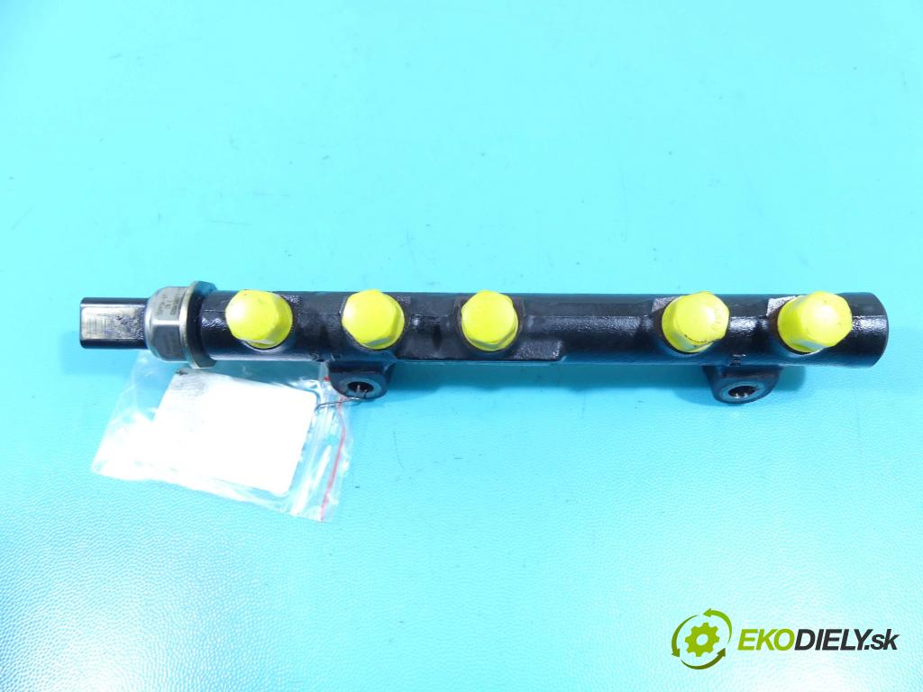 Volvo V40 II 2012-2019 1.6 D2 114 HP manual 84 kW 1560 cm3 5- lišta vstrekovacia 9685297580 (Vstrekovacie lišty)