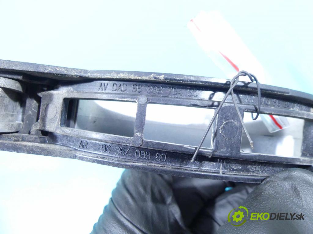 Peugeot 307 1.6 hdi 90 HP manual 66,2 kW 1560 cm3 5- rukoväť predné ľavé mimo: 9634768380 (Vonkajšie predné ľavé)