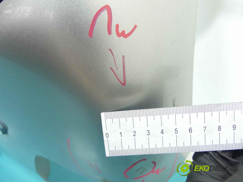 Fiat Uno 0.9 39 hp manual 29 kW 899 cm3 5- zadní kufrové dveře  (Zadní kapoty)