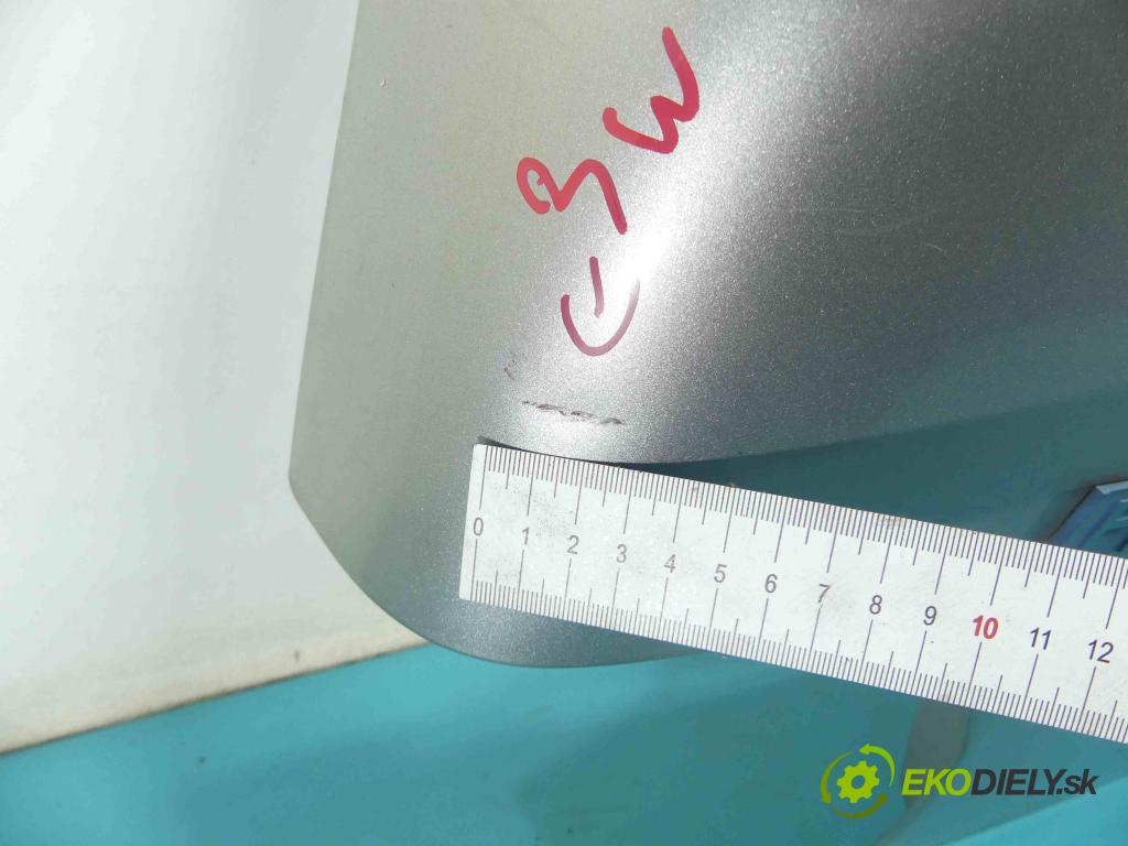 Fiat Uno 0.9 39 hp manual 29 kW 899 cm3 5- zadní kufrové dveře  (Zadní kapoty)