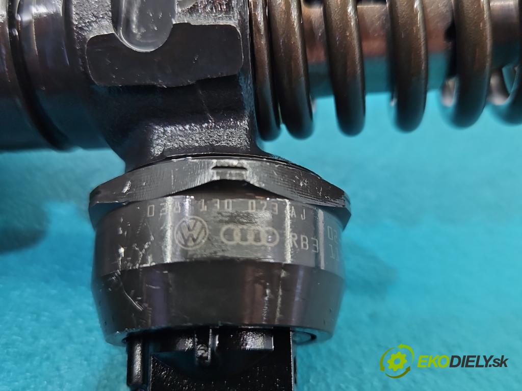 Seat Cordoba II 6L 2002-2008 1.9 tdi 101 HP manual 74 kW 1896 cm3 4- vstrekovacie čerpadlo 0414720037 (Vstrekovače)