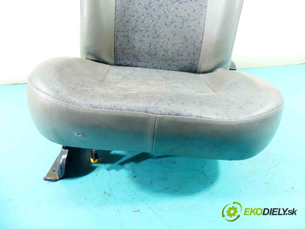 Renault Kangoo I 1998-2008 1.5 dci 65 HP manual 48 kW 1461 cm3 5- Sedačka pravý  (Sedačky, sedadlá)