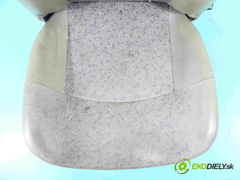 Renault Kangoo I 1998-2008 1.5 dci 65 HP manual 48 kW 1461 cm3 5- Sedačka pravý  (Sedačky, sedadlá)