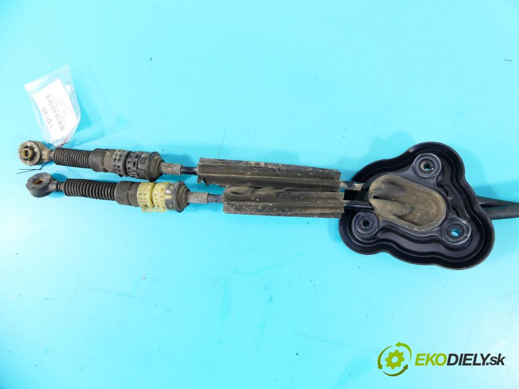 Renault Fluence 1.6 16V 110 HP manual 81 kW 1598 cm3 4- Páka: Změny: stupeň,rýchlosť 8200779125 (Rýchlostné páky / kulisy)