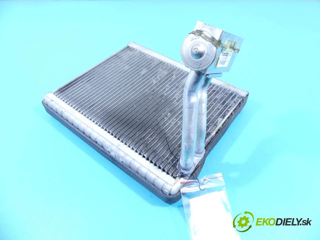 Dacia Dokker 2012- 1.6 8v 82 hp manual 60,5 kW 1598 cm3 5- radiátor  (Radiátory topení)