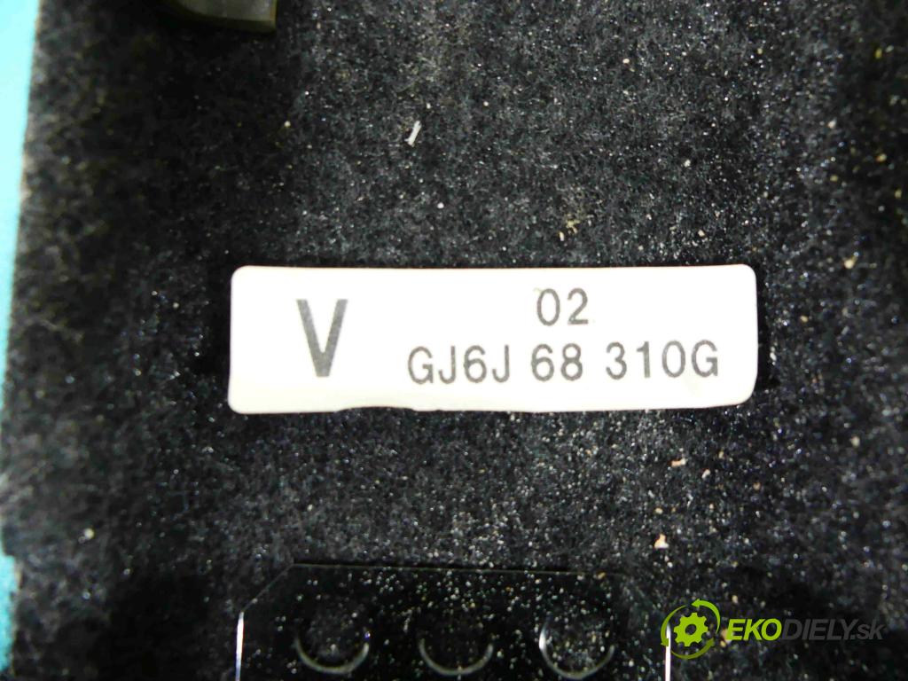 Mazda 6 I GG 2002-2007 2.0 citd 136 HP manual 100 kW 1998 cm3 5- zadná GJ6J68310G (Pláta zadné)