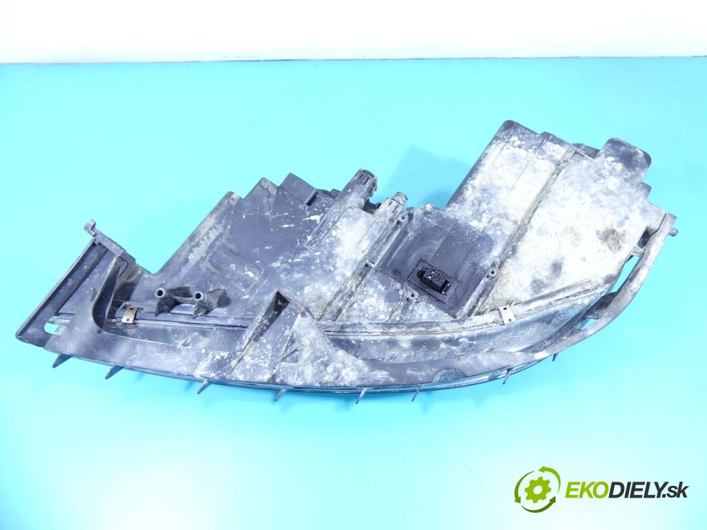 Mazda 6 I GG 2002-2007 2.0 citd 136 HP manual 100 kW 1998 cm3 5- Reflektor: pravý  (Pravé)