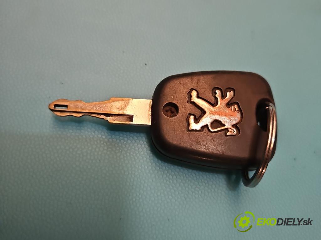 Peugeot 206 1.1b 60 hp manual 44 kW 1124 cm3 5- řídící jednotka motoru IAW48P2.76