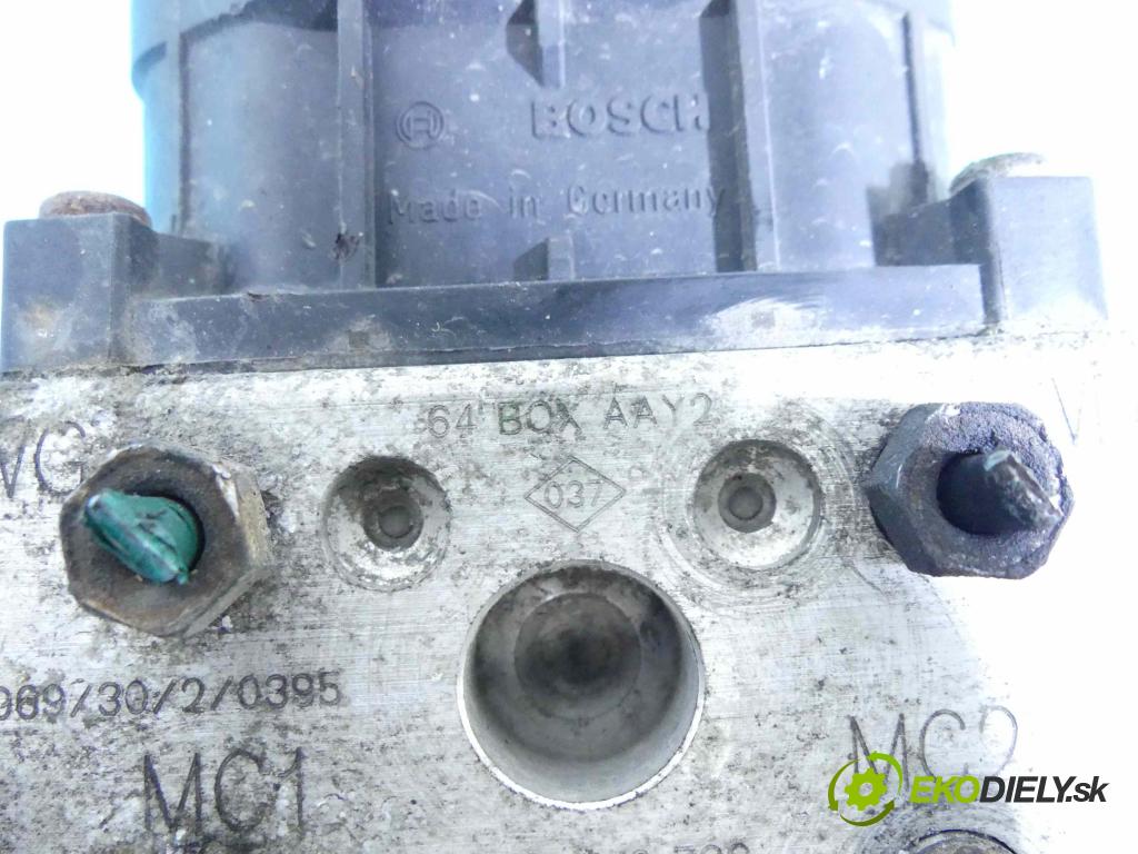 Renault Megane I 1995-2003 1.6 16V 107 HP manual 79 kW 1598 cm3 4- čerpadlo abs 0273004395 (Pumpy ABS)
