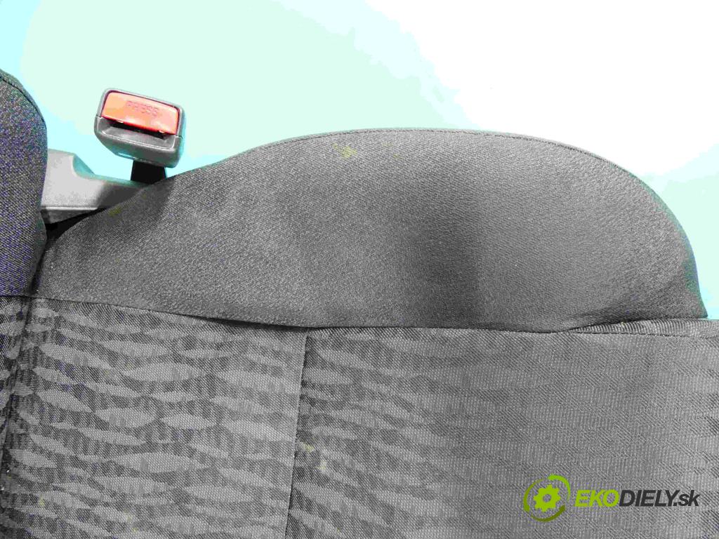 Toyota Corolla E12 2001-2009 2.0 d4d 90 HP manual 66 kW 1995 cm3 5- Sedačka pravý  (Sedačky, sedadlá)