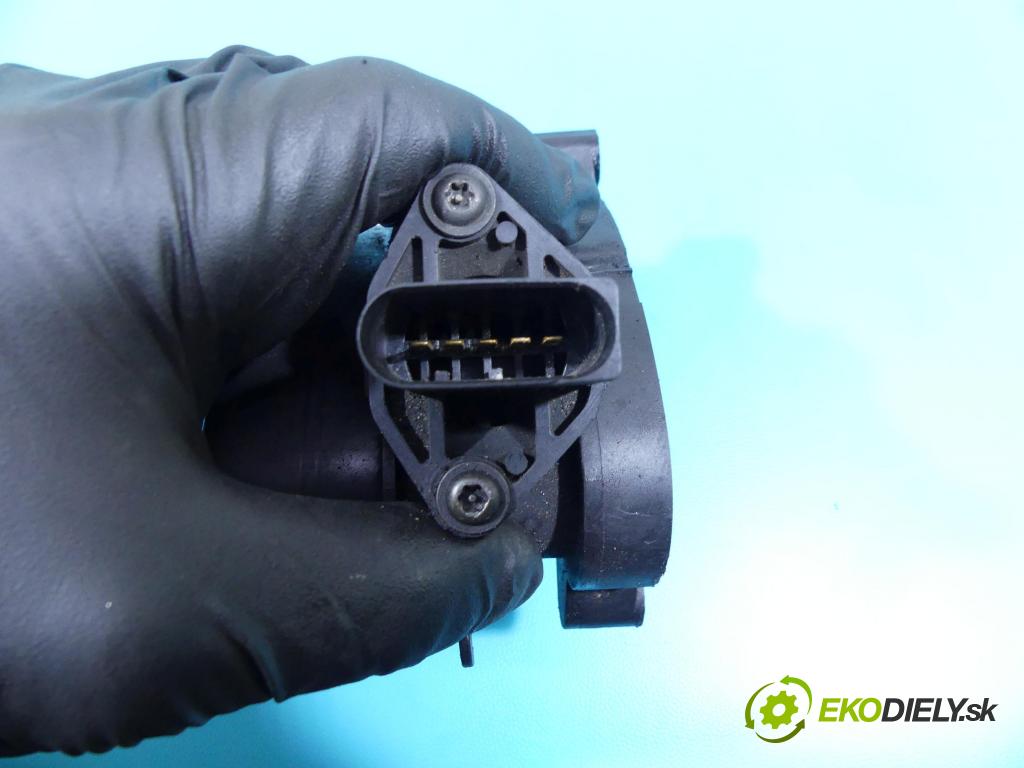 Bmw 5 E39 1996-2003 3.0d 184hp manual 135 kW 2926 cm3 5- průtokoměr: 0928400468 (Váhy vzduchu)