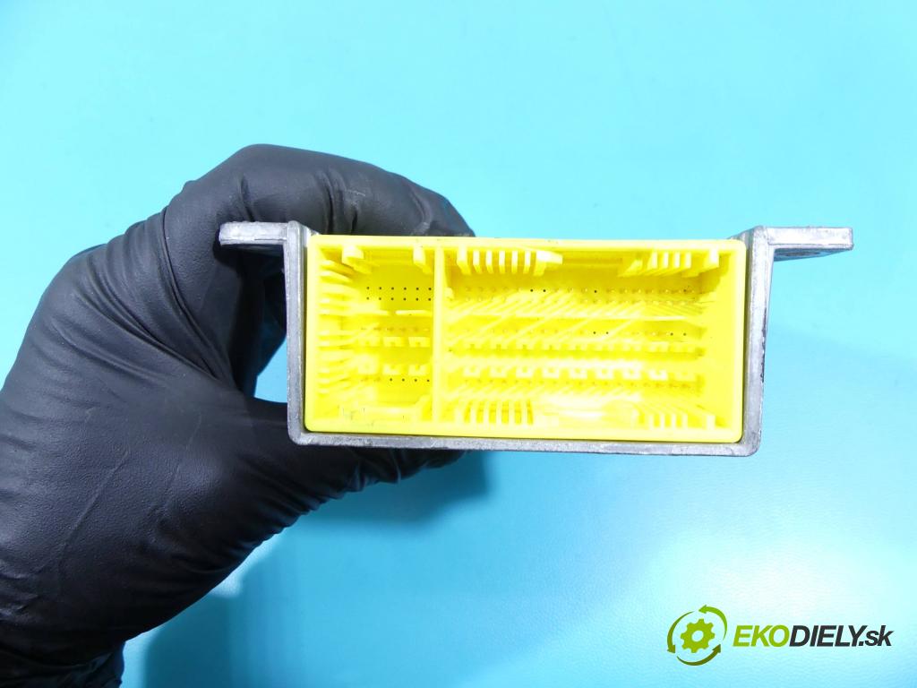 Mercedes S W221 2005-2013 3.0 cdi 235 HP automatic 173 kW 2987 cm3 4- modul riadiaca jednotka 0285001897 (Ostatné)