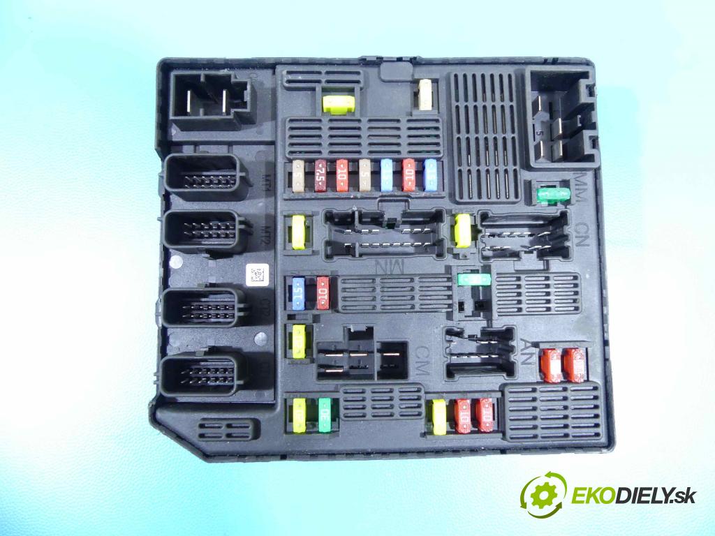 Renault Fluence 1.6 16V 110 HP manual 81 kW 1598 cm3 4- modul riadiaca jednotka 284B66346R (Ostatné)