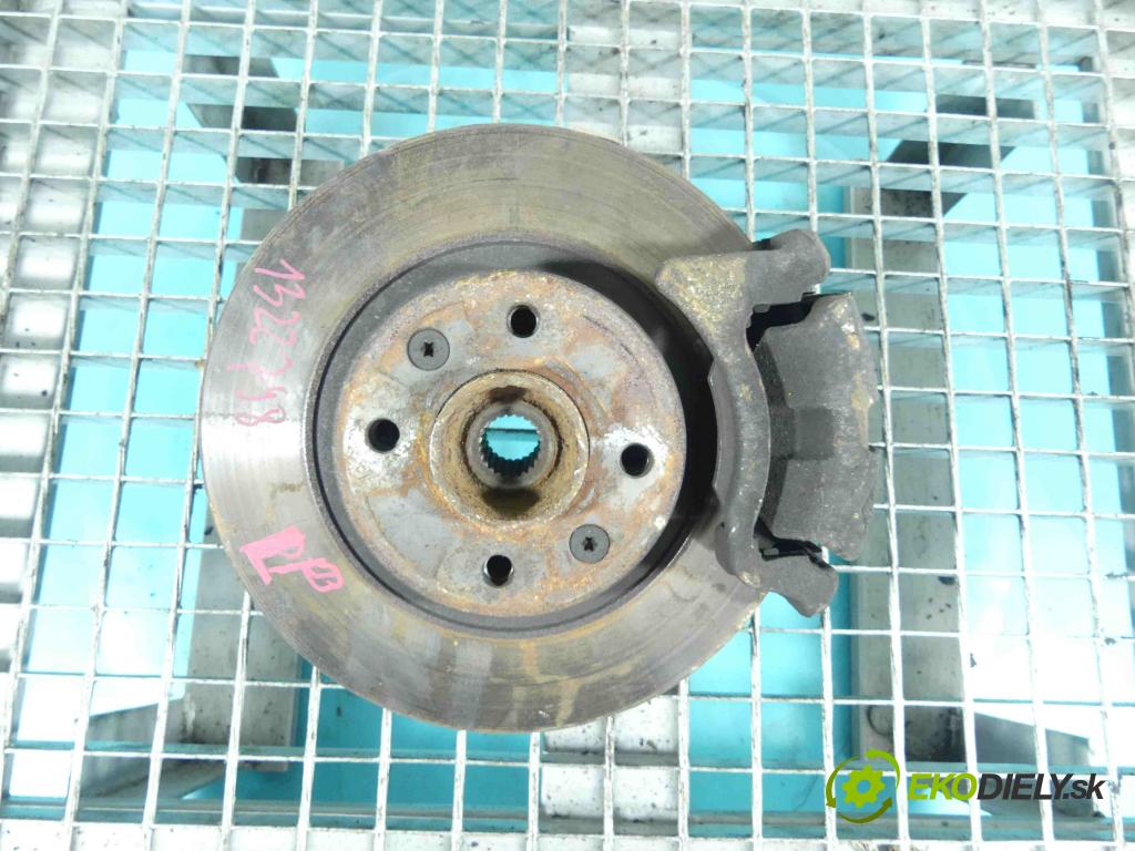 Dacia Sandero I 2008-2012 1.5 dci 86 HP manual 63 kW 1461 cm3 5- náboj ľavé  (Náboje)