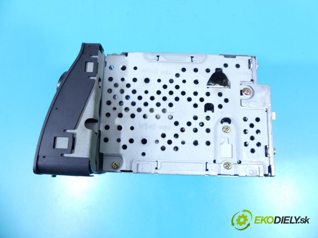 Toyota Corolla E12 2001-2009 2.0 d4d 90 HP manual 66 kW 1995 cm3 5- Radio originál 86120-02250