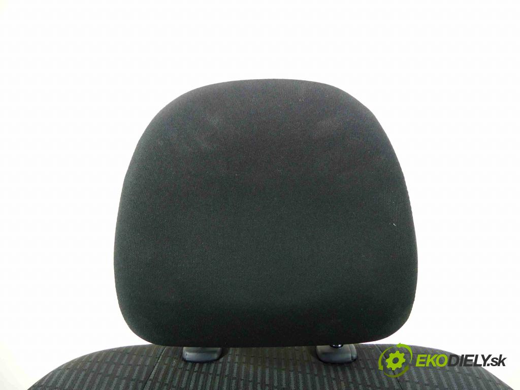 Toyota Avensis III T27 2009-2018 2.2 d4d 150 HP manual 110 kW 2231 cm3 4- Sedačka pravý  (Sedačky, sedadlá)