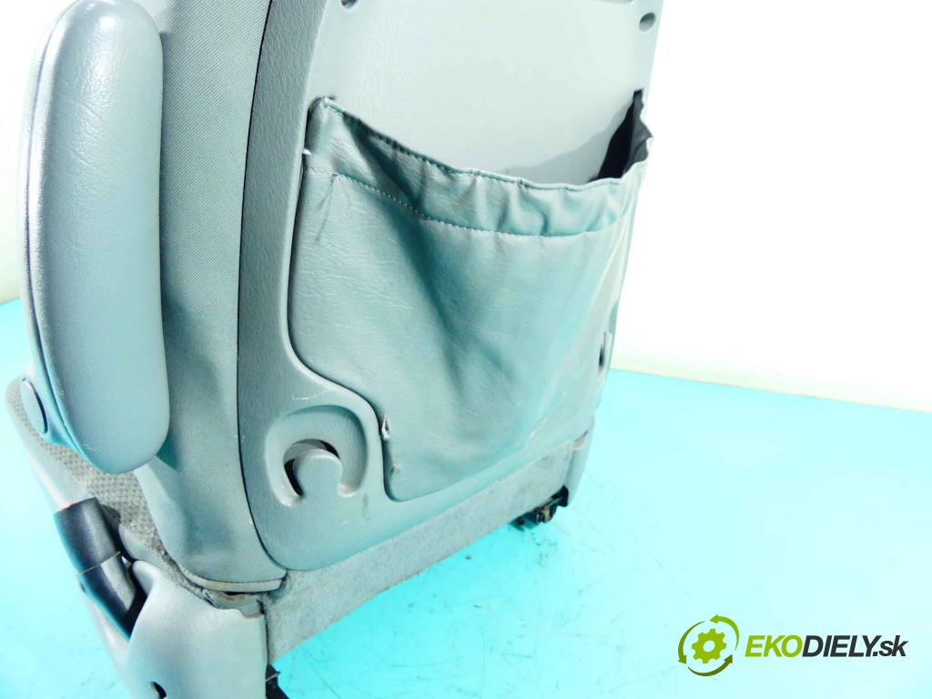 Chrysler Voyager IV 2000-2007 2.8 crd: 150 HP automatic 110 kW 2776 cm3 5- Sedačka pravý  (Sedačky, sedadlá)