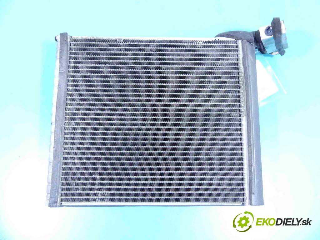 Toyota Avensis III T27 2009-2018 2.2 d4d 150 hp manual 110 kW 2231 cm3 4- radiátor 447500-3070 (Radiátory topení)