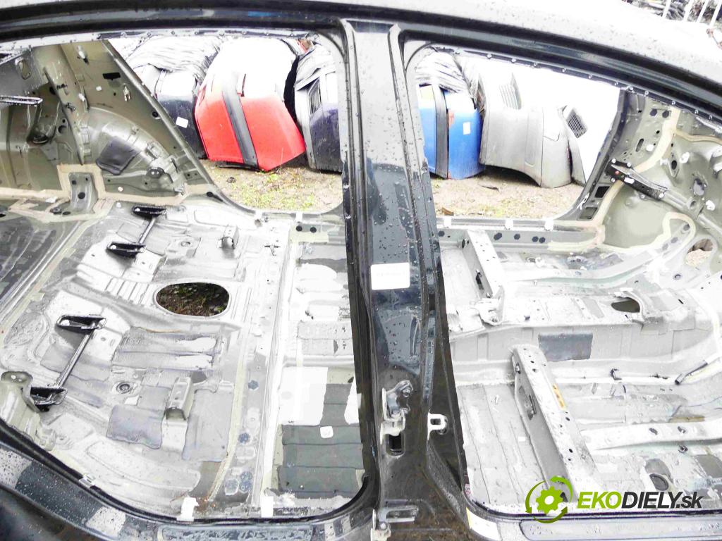 Toyota Avensis III T27 2009-2018 2.2 d4d 150 hp manual 110 kW 2231 cm3 4- práh pravý  (Ostatní)