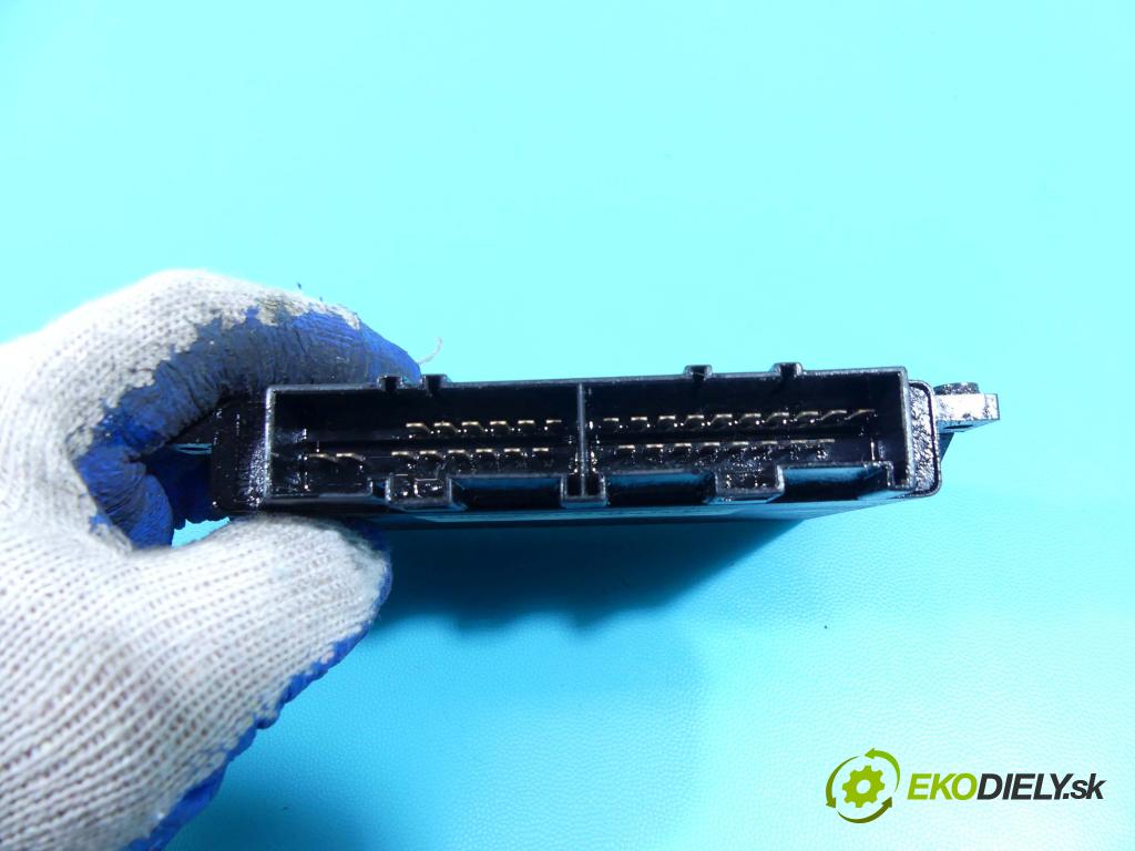 Mercedes S W220 1998-2005 3.2 cdi 197KM automatic 145 kW 3222 cm3 4- modul riadiaca jednotka A0255450532 (Ostatné)