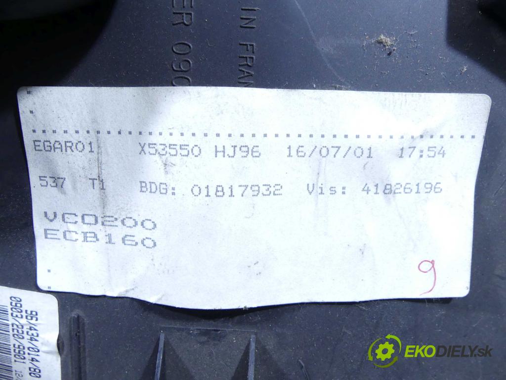 Peugeot 206 1.9d 69KM manual 51 kW 1868 cm3 5- prístrojovka/ budíky 9643401480 (Prístrojové dosky, displeje)