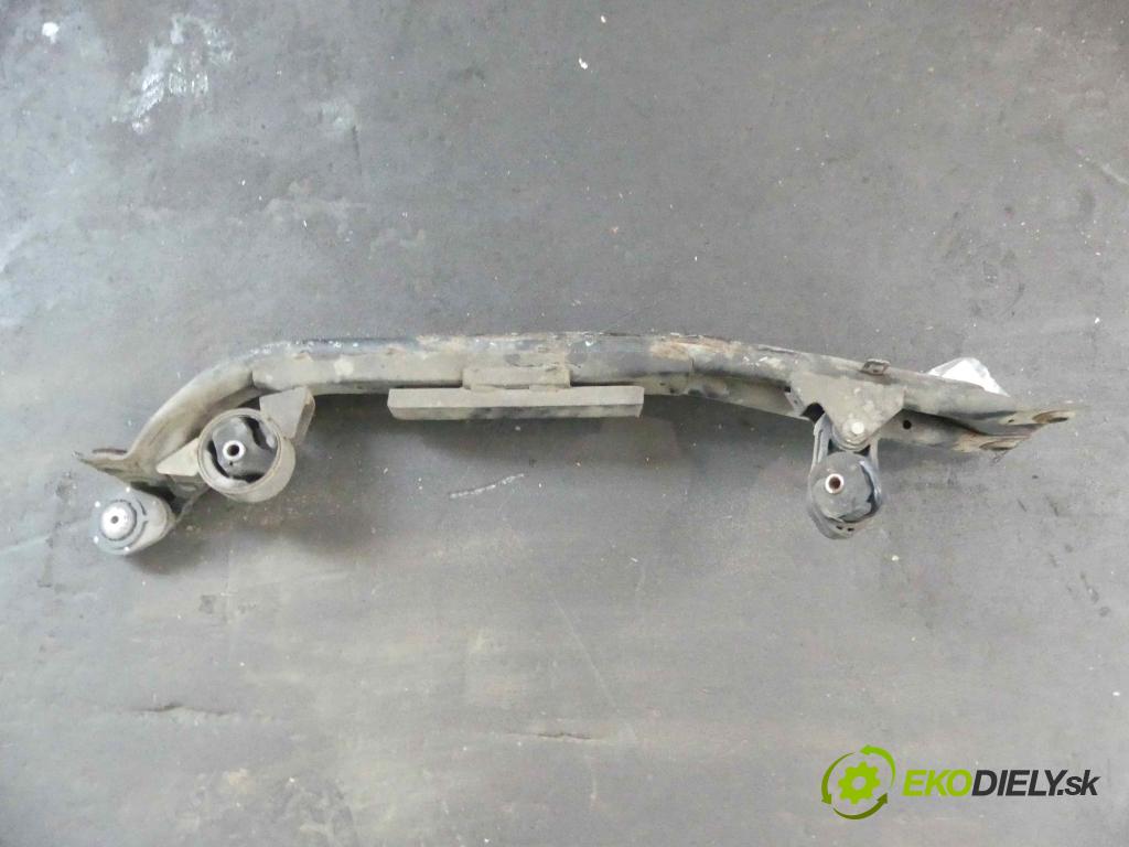 Nissan Almera N15 1995-2000 1.4 16v 87 hp manual 64 kW 1392 cm3 5- výztuha motoru