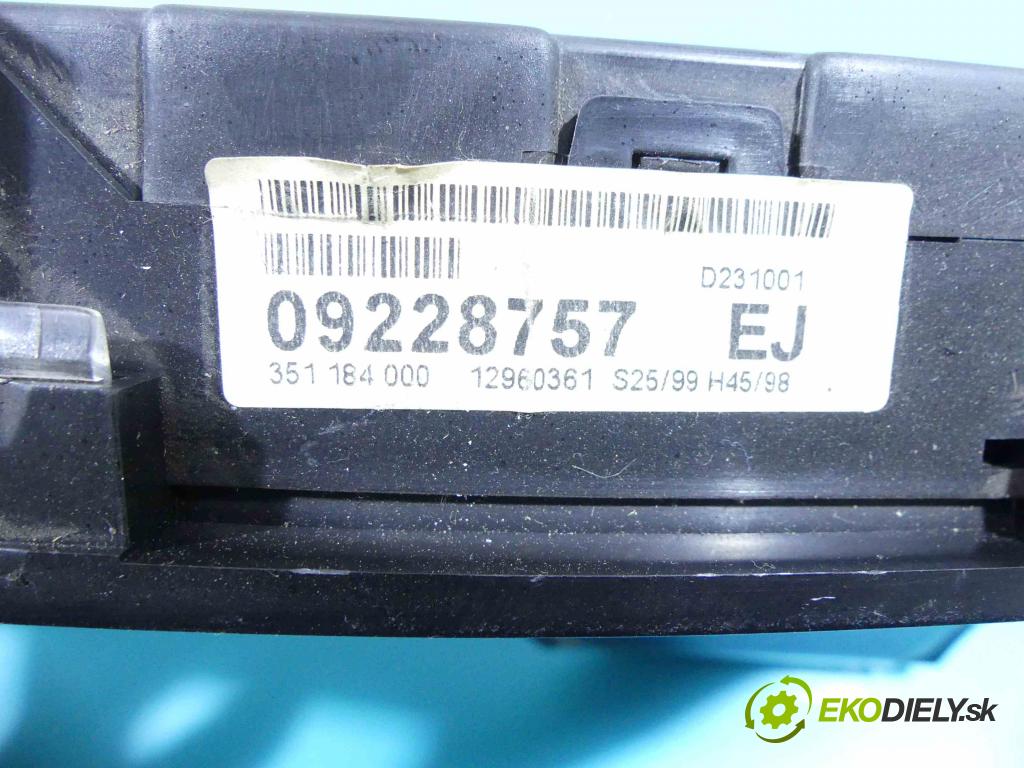 Opel Zafira A 1999-2005 2.0 dtl 82 HP manual 60 kW 1995 cm3 5- prístrojovka/ budíky 09228757 (Prístrojové dosky, displeje)
