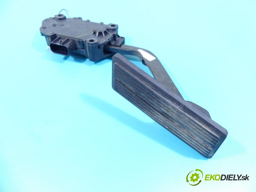 Chrysler Voyager IV 2000-2007 2.8 crd: 150 HP automatic 110 kW 2776 cm3 5- pedále 04861650AB (Pedále)