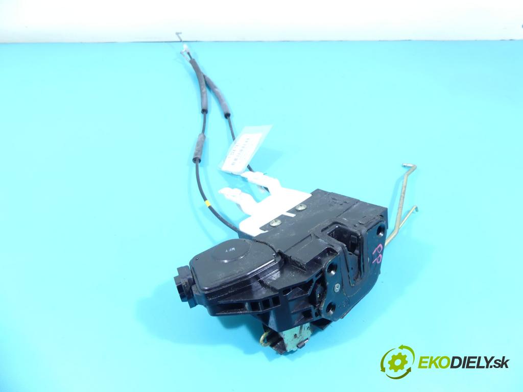 Hyundai Santa Fe 2000-2006 2.4 16v 145 hp manual 107 kW 2351 cm3 5- zámek přední pravý 