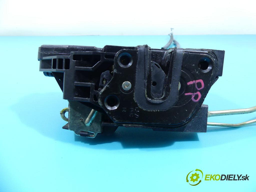 Hyundai Santa Fe 2000-2006 2.4 16v 145 hp manual 107 kW 2351 cm3 5- zámek přední pravý