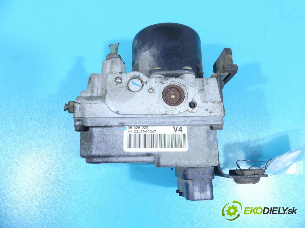 Daewoo Evanda 2.0 16V 131 HP manual 96 kW 1998 cm3 4- čerpadlo abs 18042995 (Pumpy ABS)