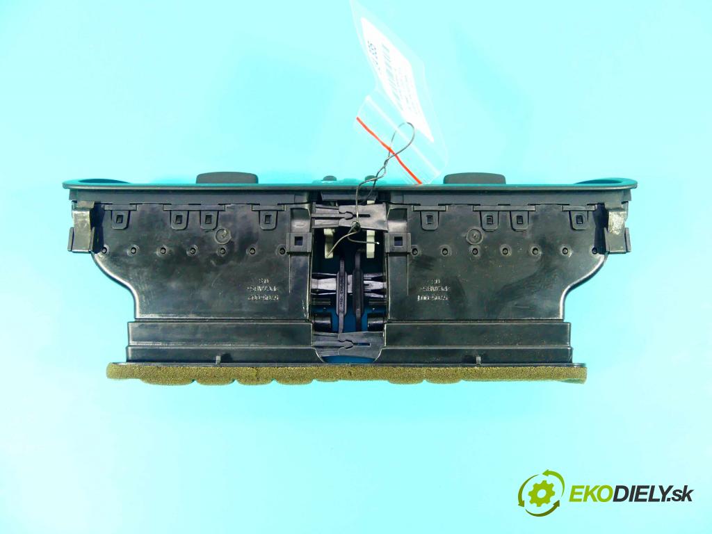 Vw Passat CC 2008-2016 2.0 TSI 200 HP automatic 147 kW 2000 cm3 4- Mřížka: kúrenia stredová 3C1819728 (Mriežky kúrenia (fukáre))