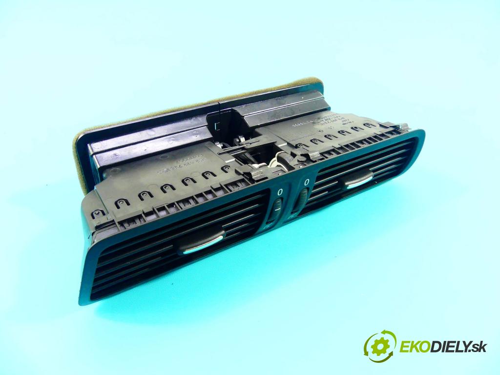 Vw Passat CC 2008-2016 2.0 TSI 200 HP automatic 147 kW 2000 cm3 4- Mřížka: kúrenia stredová 3C1819728 (Mriežky kúrenia (fukáre))