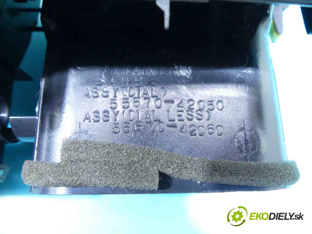 Toyota Rav4 III 2005-2012 2.4 VVTI 156 HP automatic 115 kW 2362 cm3 5- Mřížka: kúrenia stredová 55670-42050 (Mriežky kúrenia (fukáre))