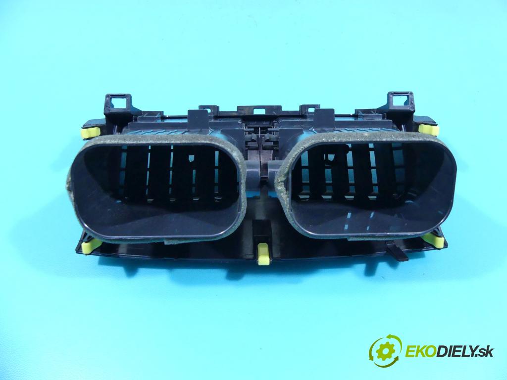 Toyota Rav4 III 2005-2012 2.4 VVTI 156 HP automatic 115 kW 2362 cm3 5- Mřížka: kúrenia stredová 55670-42050 (Mriežky kúrenia (fukáre))