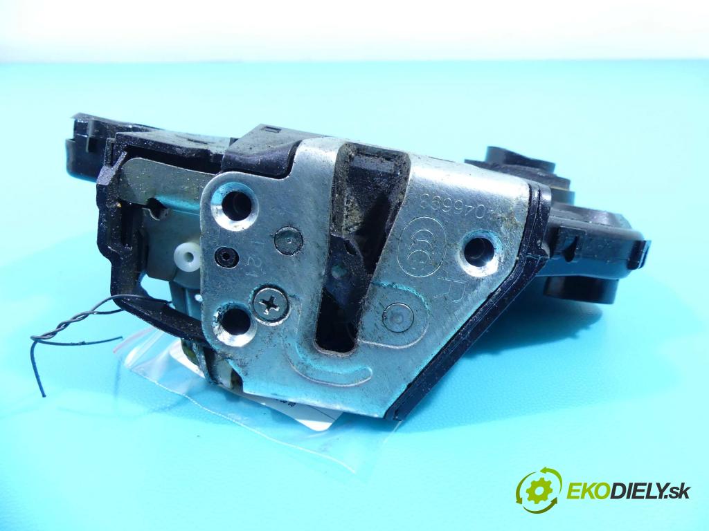 Toyota Rav4 III 2005-2012 2.4 VVTI 156 hp automatic 115 kW 2362 cm3 5- zámek kufrových dveří zadní 71112136