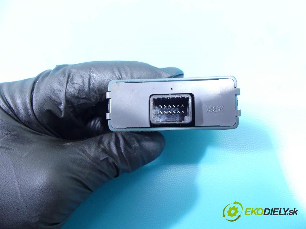 Toyota Rav4 III 2005-2012 2.4 VVTI 156 HP automatic 115 kW 2362 cm3 5- modul riadiaca jednotka 89769-42020 (Ostatné)