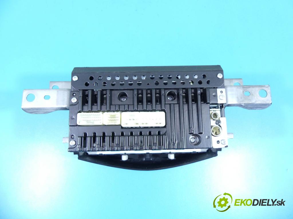 Toyota Rav4 III 2005-2012 2.4 VVTI 156 HP automatic 115 kW 2362 cm3 5- Radio originál 86120-42160