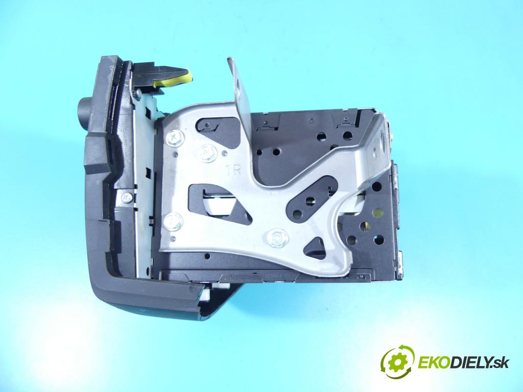 Toyota Rav4 III 2005-2012 2.4 VVTI 156 HP automatic 115 kW 2362 cm3 5- Radio originál 86120-42160