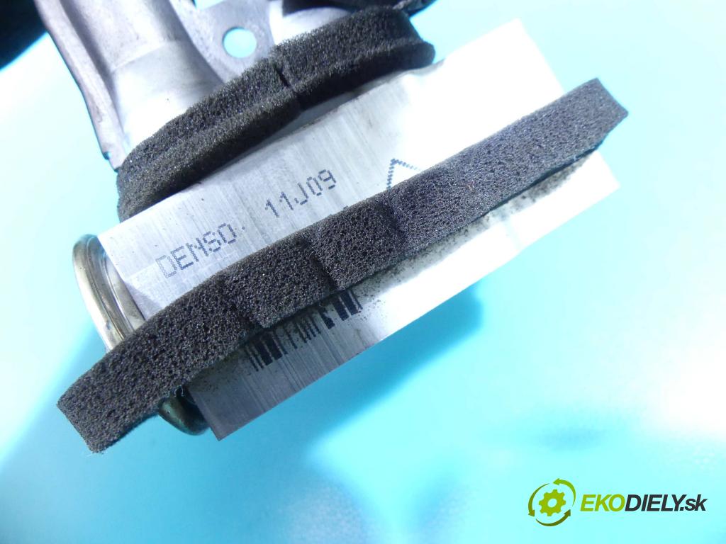 Toyota Rav4 III 2005-2012 2.4 VVTI 156 hp automatic 115 kW 2362 cm3 5- radiátor  (Radiátory topení)