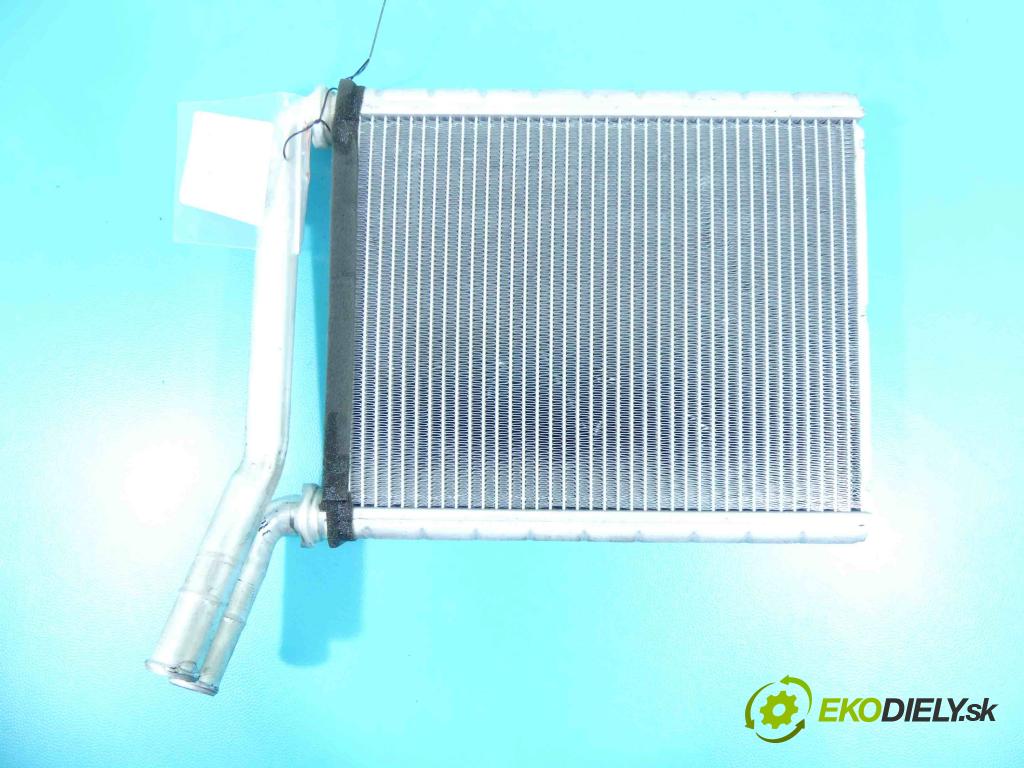 Toyota Rav4 III 2005-2012 2.4 VVTI 156 hp automatic 115 kW 2362 cm3 5- radiátor  (Radiátory topení)