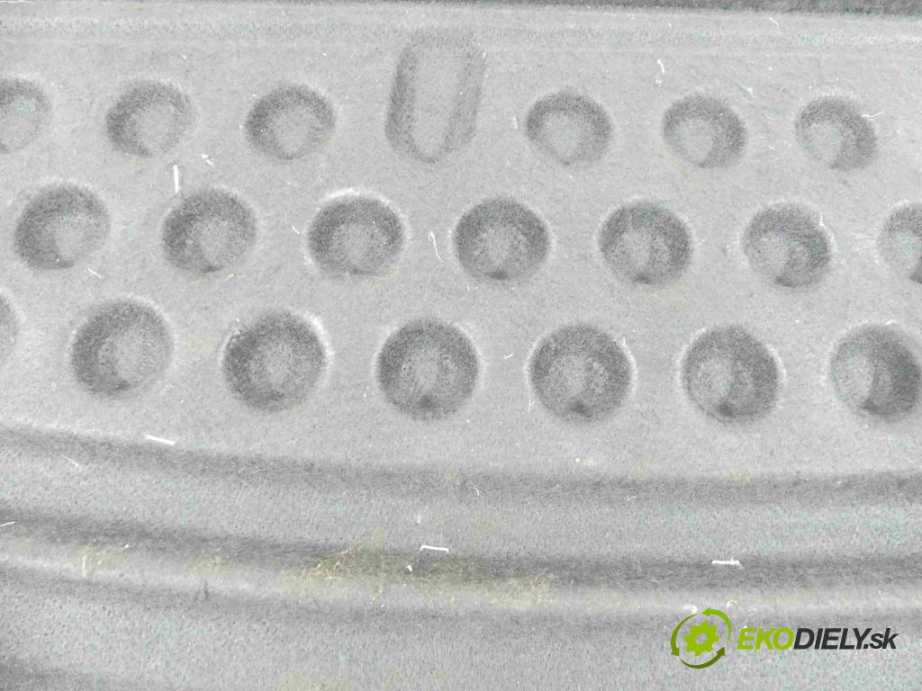 Skoda Fabia I 1999-2007 1.4 mpi 60 HP manual 44 kW 1397 cm3 5- zadná  (Pláta zadné)