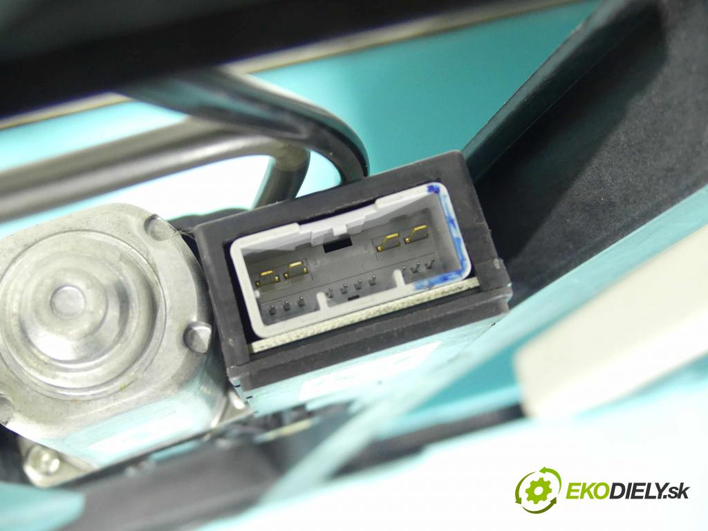 Chevrolet Captiva 2.2 VCDI 184hp automatic 135 kW 2231 cm3 5- Střešní okno: 50000475E (Sklá karosérie)