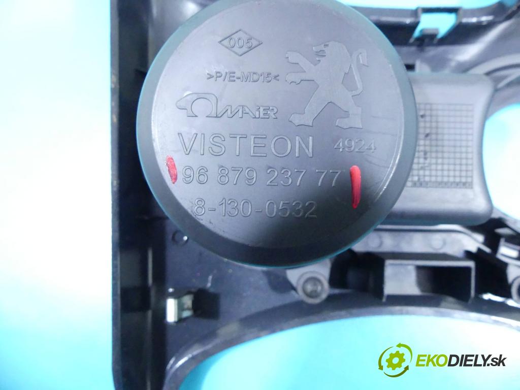 Peugeot 3008 I 2009-2016 1.6 hdi 111KM automatic 82 kW 1560 cm3 5- Rukojeť: na nápoje: 9685858777 (Úchyty, držiaky na nápoje)