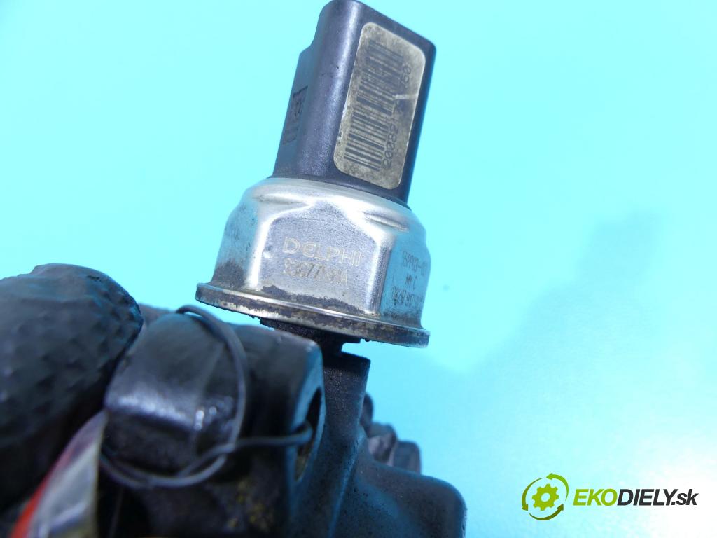 Dacia Sandero I 2008-2012 1.5 dci 86 HP manual 63 kW 1461 cm3 5- lišta vstrekovacia 8200584034 (Vstrekovacie lišty)