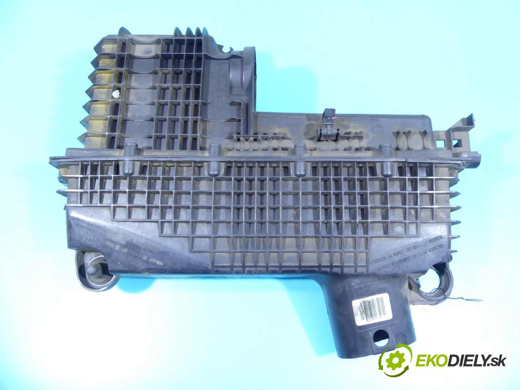 Dacia Sandero I 2008-2012 1.5 dci 86 HP manual 63 kW 1461 cm3 5- obal filtra vzduchu 8200600176 (Obaly filtrov vzduchu)