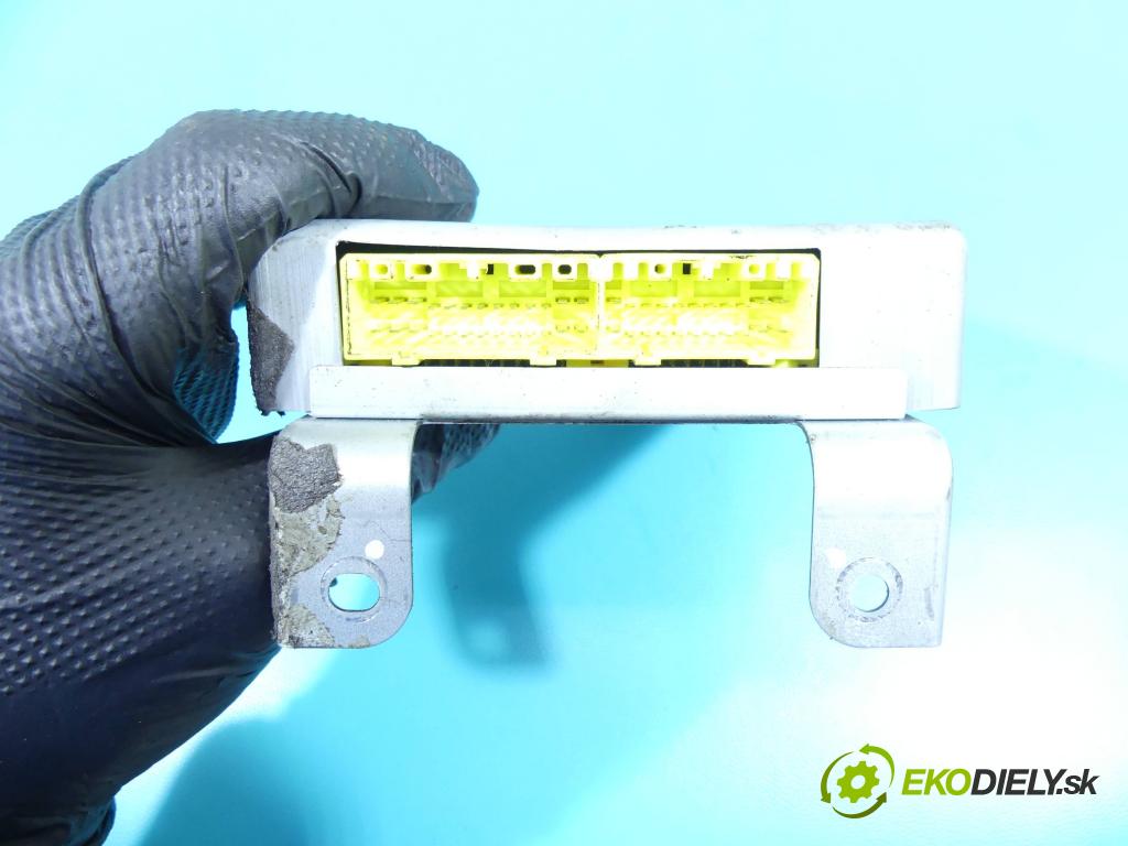 Mazda Xedos 9 2.3 T 211KM automatic 155 kW 2255 cm3 4- modul riadiaca jednotka TB5067650A (Ostatné)